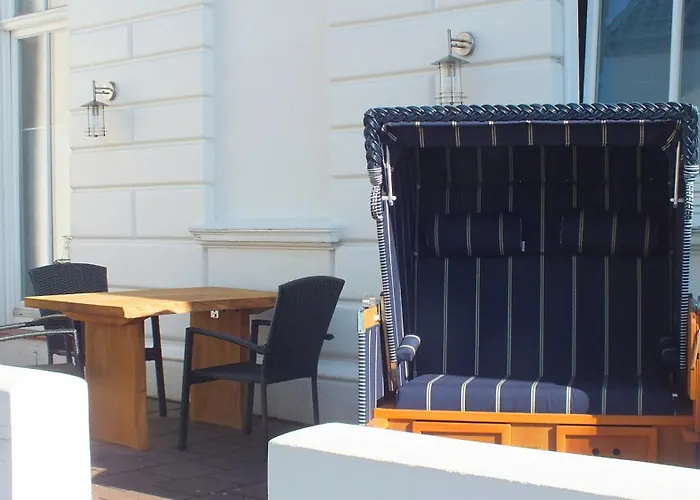 Zentrale Wohnung in der Villa Liewald mit Terrasse und Glasfaseranschluss Norderney